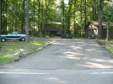 130 Skyline Dr, Clinton, MS 39056 photo 1