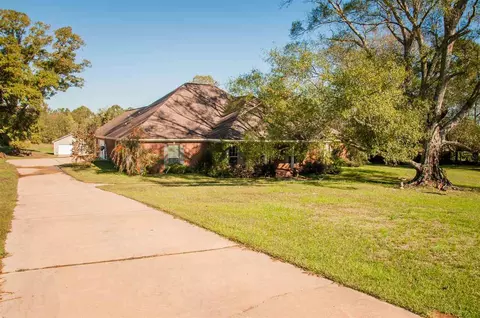 1548 Caroline Dr, Terry, MS 39170 photo 2