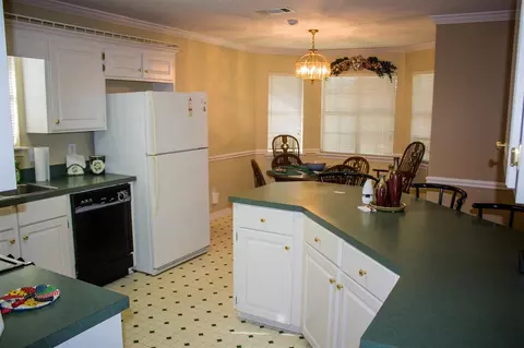 925 Eagles Nest Dr, Byram, MS 39272 photo 10