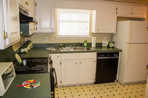 925 Eagles Nest Dr, Byram, MS 39272 photo 11