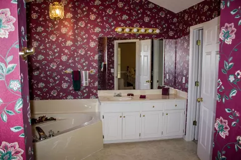 925 Eagles Nest Dr, Byram, MS 39272 photo 16