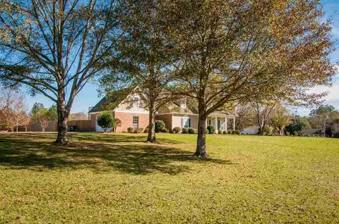 201 Devonport Cir, Raymond, MS 39154 photo 3