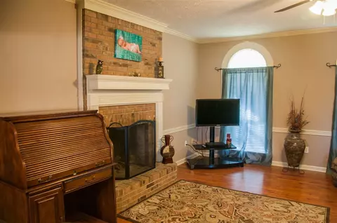 201 Devonport Cir, Raymond, MS 39154 photo 8