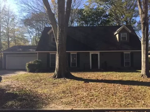 5123 N Hill Dr, Jackson, MS 39211 photo 1