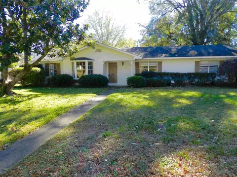 1415 Springdale Dr, Jackson, MS 39211 photo 1