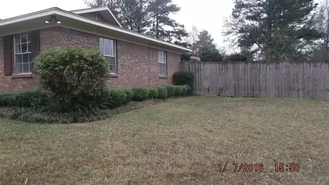 3217 Ashley Cir, Jackson, MS 39213 photo 2