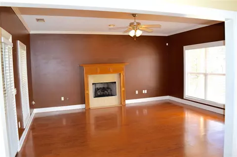 604 Lexington Dr, Florence, MS 39073 photo 3