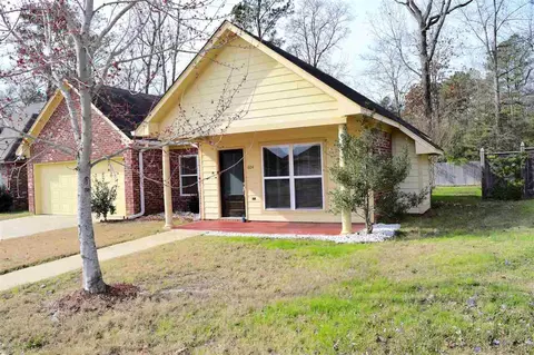 604 Lexington Dr, Florence, MS 39073 photo 2