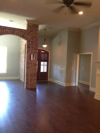 717 Waters Dr, Madison, MS 39110 photo 2