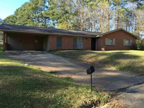 1218 Shalimar St, Jackson, MS 39212 photo 1