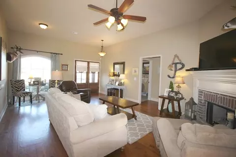 330 Austin Cir, Brandon, MS 39047 photo 6