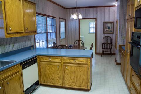1827 Jayroe Dr, Byram, MS 39272 photo 9