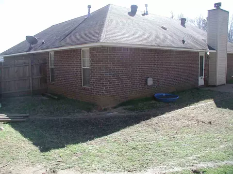 541 Eaglewood Dr, Florence, MS 39073 photo 3