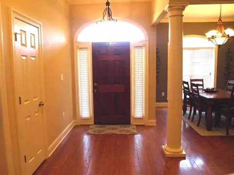 100 Apache Ct, Clinton, MS 39056 photo 2