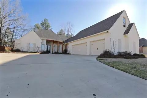 219 Grayhawk Dr, Madison, MS 39110 photo 1
