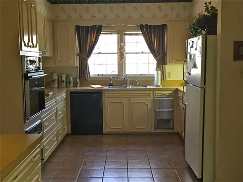 2660 Lake Cir, Jackson, MS 39211 photo 6