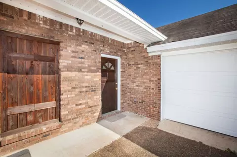 307 Edgewater Branch Dr, Brandon, MS 39042 photo 2
