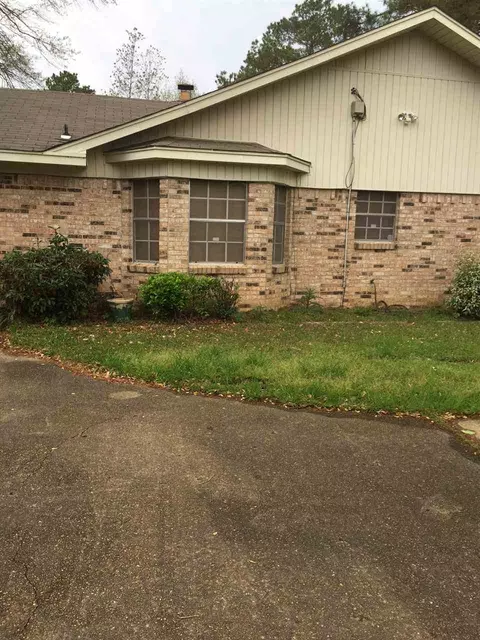 5107 Brookhollow Dr, Jackson, MS 39212 photo 2