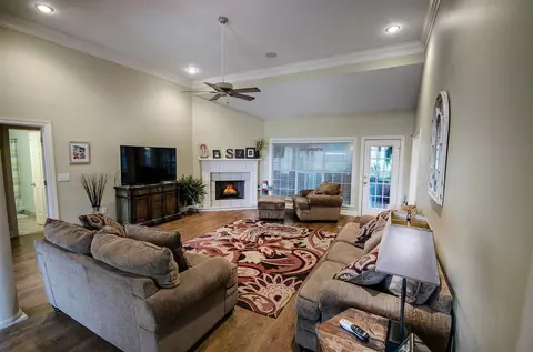 202 Glenside Dr, Brandon, MS 39042 photo 9