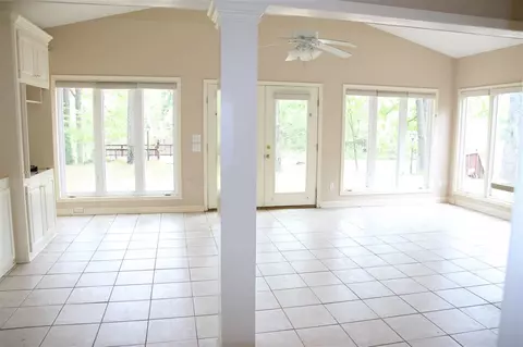 217 E Lake Dr, Brandon, MS 39047 photo 9