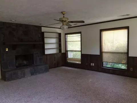 305 Lakeside Dr, Brandon, MS 39047 photo 5