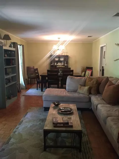 915 Briarfield Rd, Jackson, MS 39211 photo 3