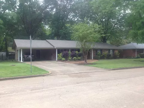 915 Briarfield Rd, Jackson, MS 39211 photo 1