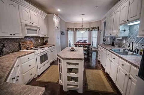 155 Pine Ridge Cir, Brandon, MS 39047 photo 25