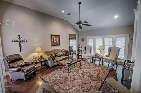 155 Pine Ridge Cir, Brandon, MS 39047 photo 15