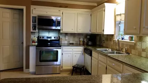 121 Formosa Dr, Brandon, MS 39047 photo 12