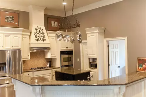 207 Port Ln, Brandon, MS 39047 photo 3