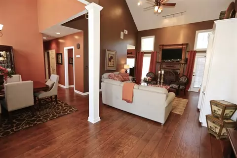 244 Greensview Dr, Brandon, MS 39047 photo 3