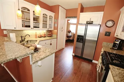 244 Greensview Dr, Brandon, MS 39047 photo 9
