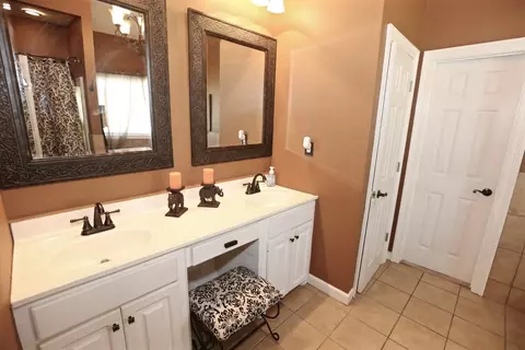 244 Greensview Dr, Brandon, MS 39047 photo 13