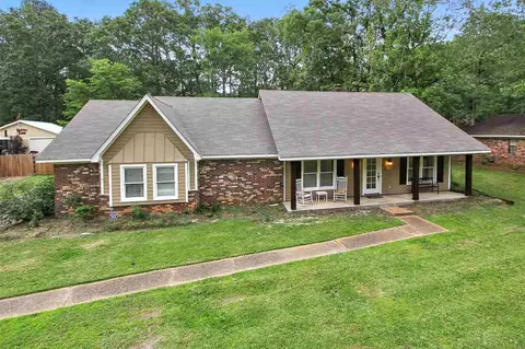 308 Swallow Dr, Brandon, MS 39047 photo 1