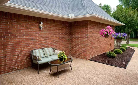 5845 Kristen Dr, Jackson, MS 39211 photo 4