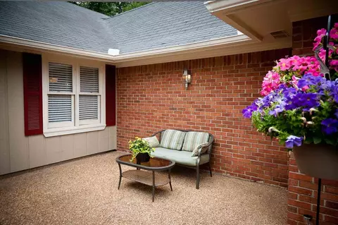 5845 Kristen Dr, Jackson, MS 39211 photo 5