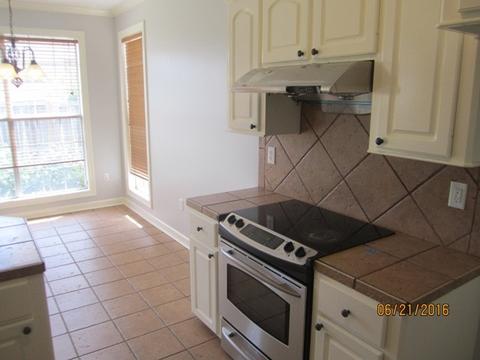 136 Eastside Dr, Brandon, MS 39047 photo 5