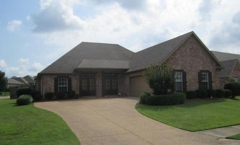 136 Eastside Dr, Brandon, MS 39047 photo 1