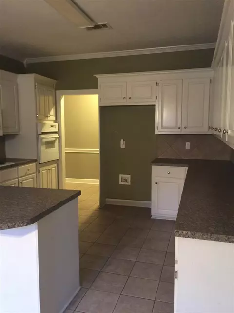 253 Charlene Dr, Byram, MS 39272 photo 6