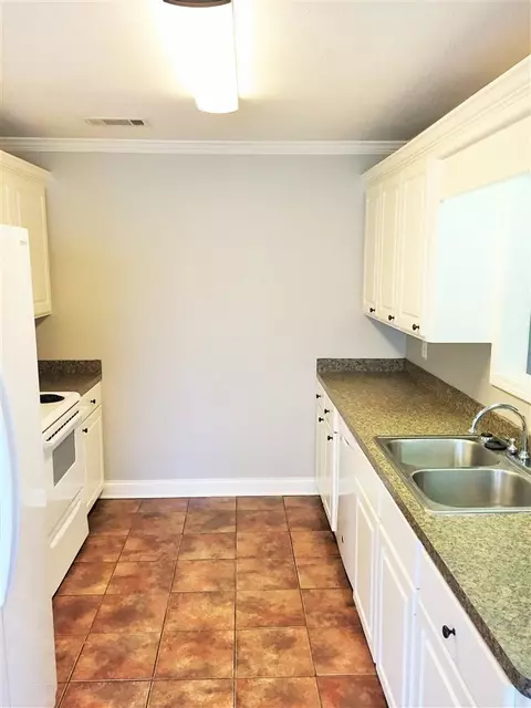 445 Pecan Cir, Brandon, MS 39042 photo 5