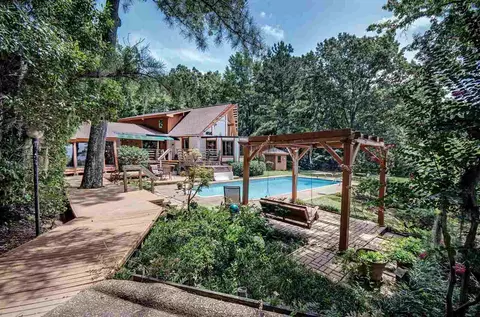 612 Lakeridge Ln, Clinton, MS 39056 photo 2