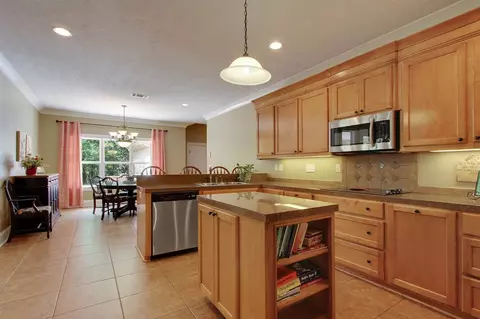 2066 Centre Pointe Dr, Brandon, MS 39042 photo 8