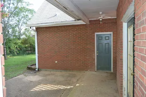 540 Bay Pointe Cir, Brandon, MS 39047 photo 4