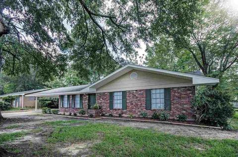 1221 Winnrose St, Jackson, MS 39211 photo 2