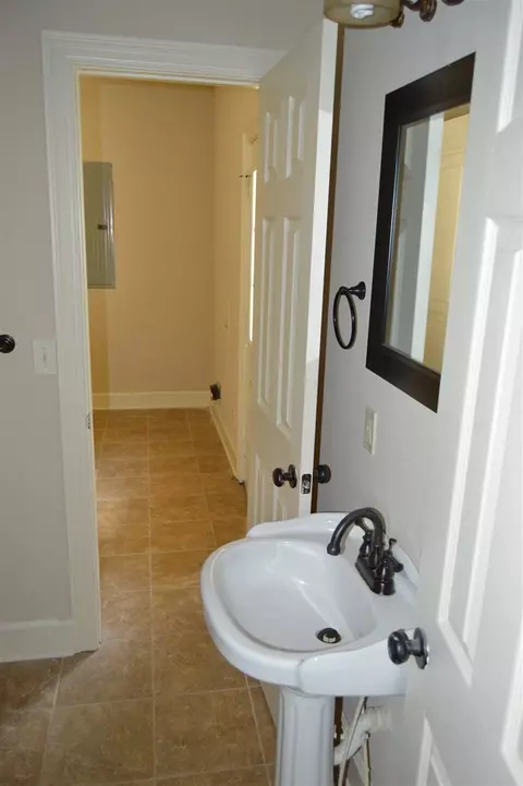 3805 Montrose Cir, Jackson, MS 39216 photo 13