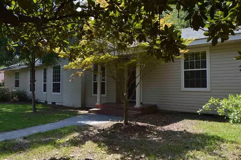 3805 Montrose Cir, Jackson, MS 39216 photo 2
