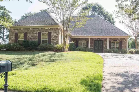 724 Creston Dr, Byram, MS 39272 photo 1