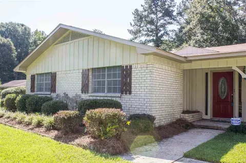 1155 Rockett Dr, Jackson, MS 39212 photo 2