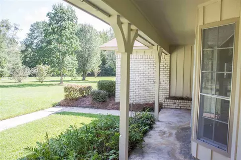 1155 Rockett Dr, Jackson, MS 39212 photo 4